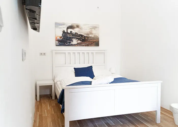 Apartment Modern 4br Near Wiener Stadthalle