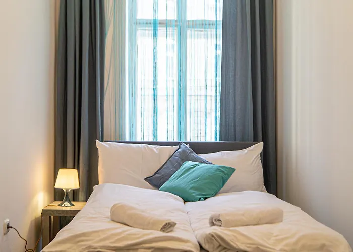 Modern 4br Near Wiener Stadthalle Vienna