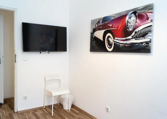 Modern 4br Near Wiener Stadthalle *
