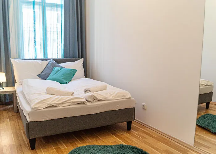 Modern 4br Near Wiener Stadthalle *