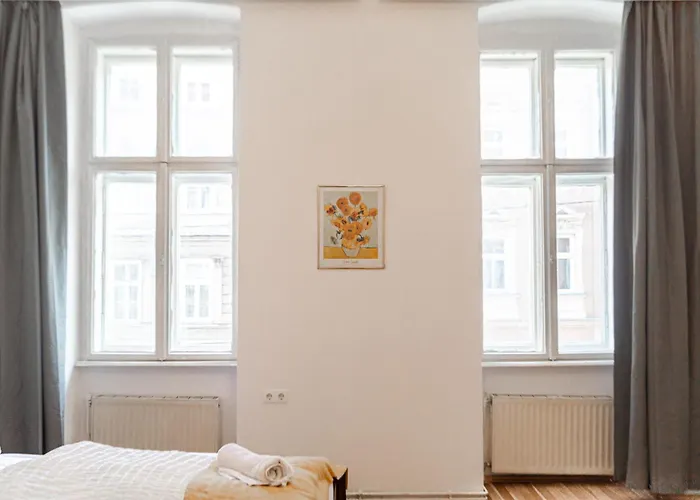 Modern 4br Near Wiener Stadthalle