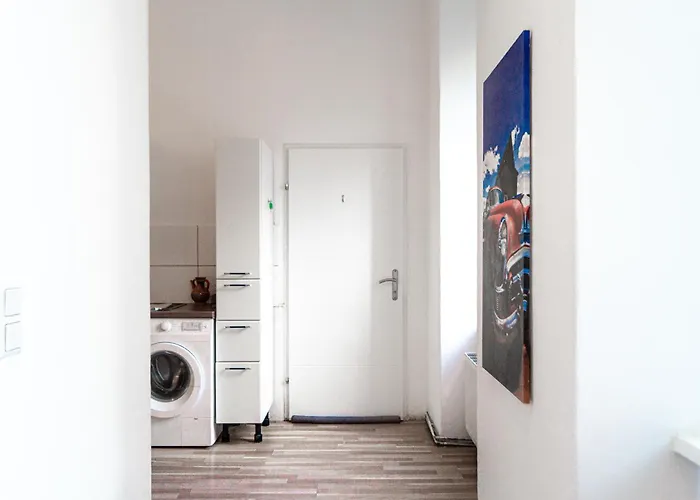 Modern 4br Near Wiener Stadthalle Apartment *
