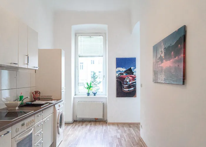 Modern 4br Near Wiener Stadthalle Vienna