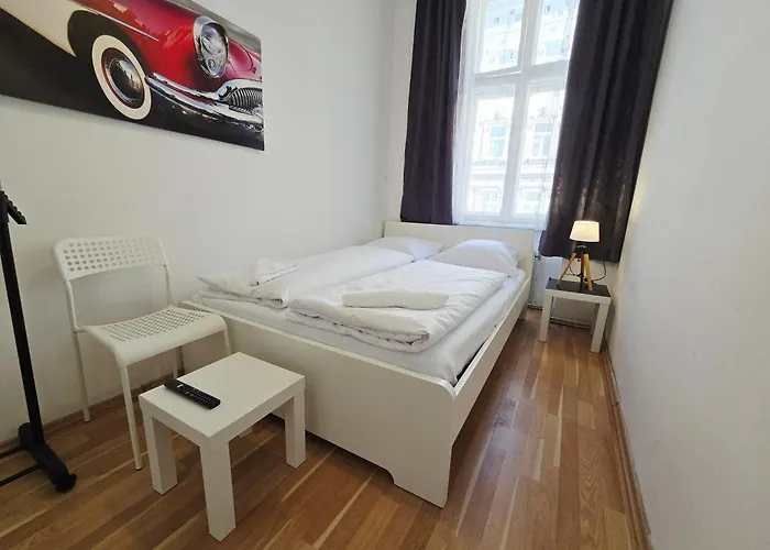 Modern 4br Near Wiener Stadthalle * Vienna